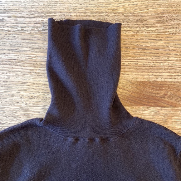 Chocolate brown cotton cashmere blend APC turtleneck sweater, XS - Picture 2 of 7